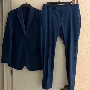 ❤️❤️❤️mens Calvin Klein blue suit